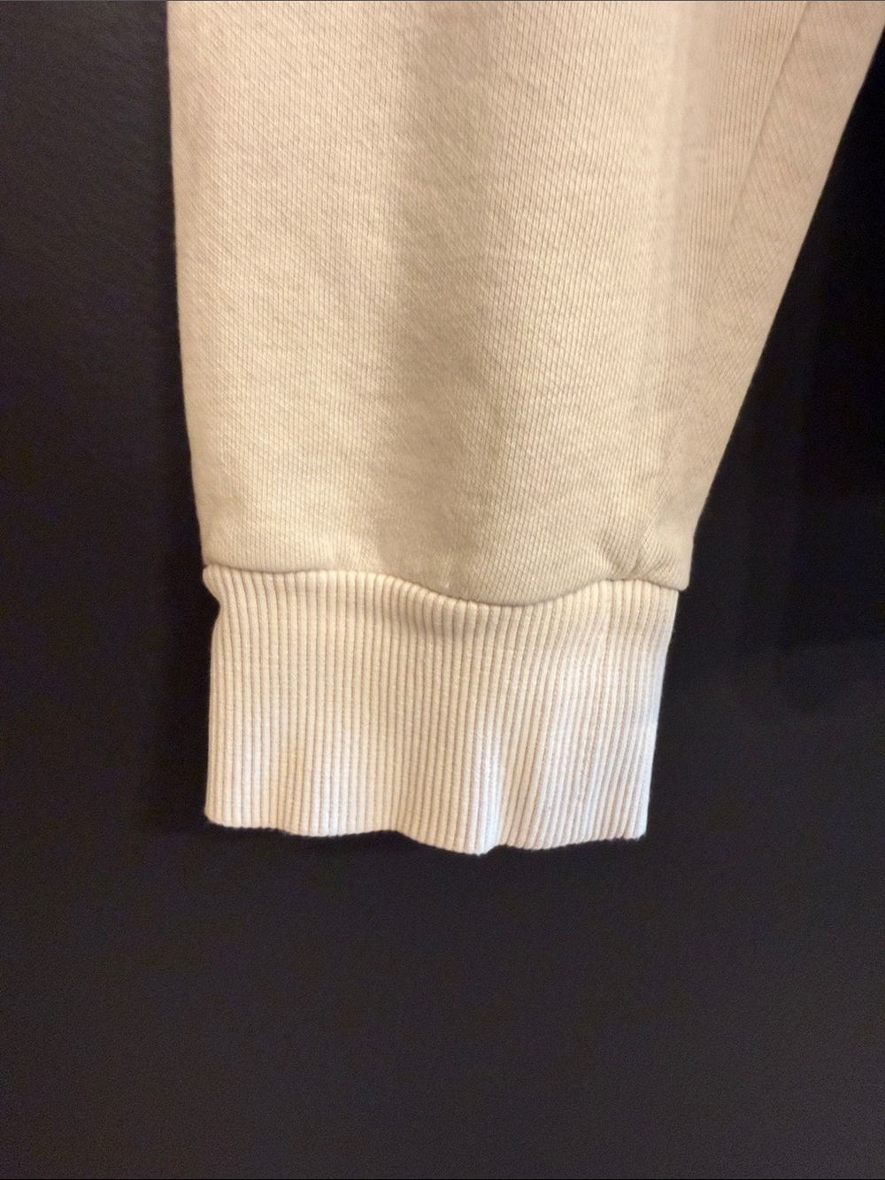 Men Sweater Subcategory Classification - Picture 6 of 7